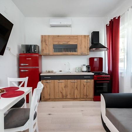 Spacious And Cozy Apartment In Central Bucareste Exterior foto