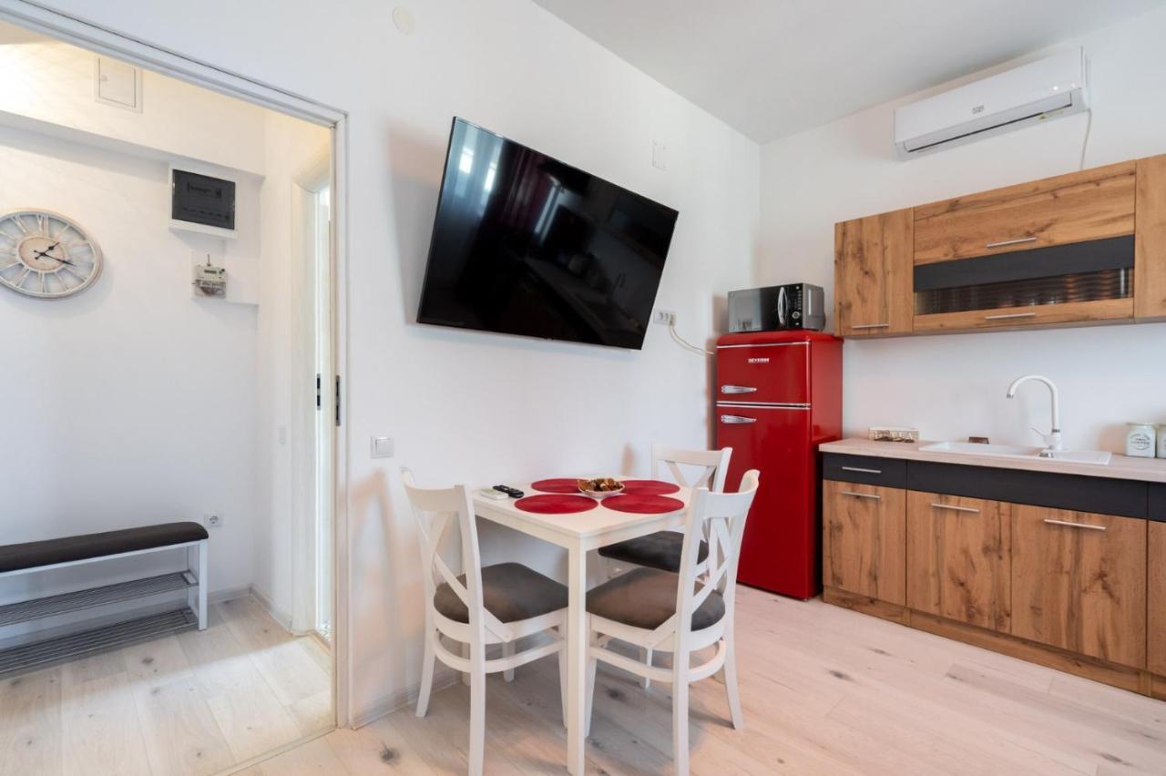 Spacious And Cozy Apartment In Central Bucareste Exterior foto