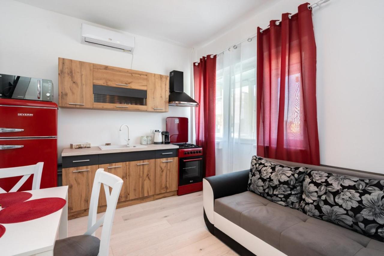 Spacious And Cozy Apartment In Central Bucareste Exterior foto