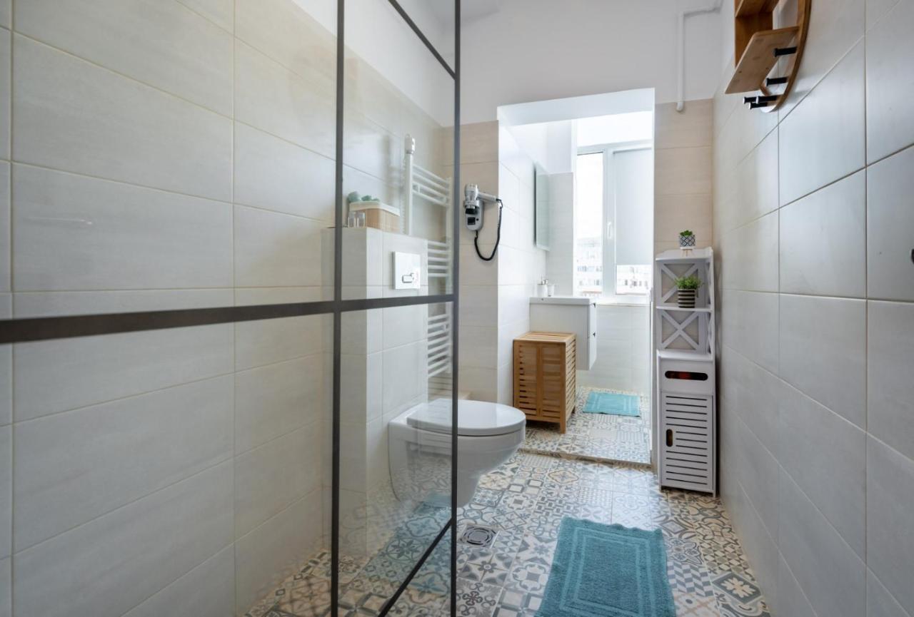 Spacious And Cozy Apartment In Central Bucareste Exterior foto