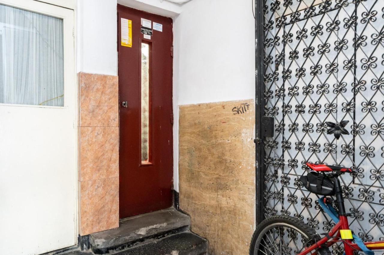 Spacious And Cozy Apartment In Central Bucareste Exterior foto