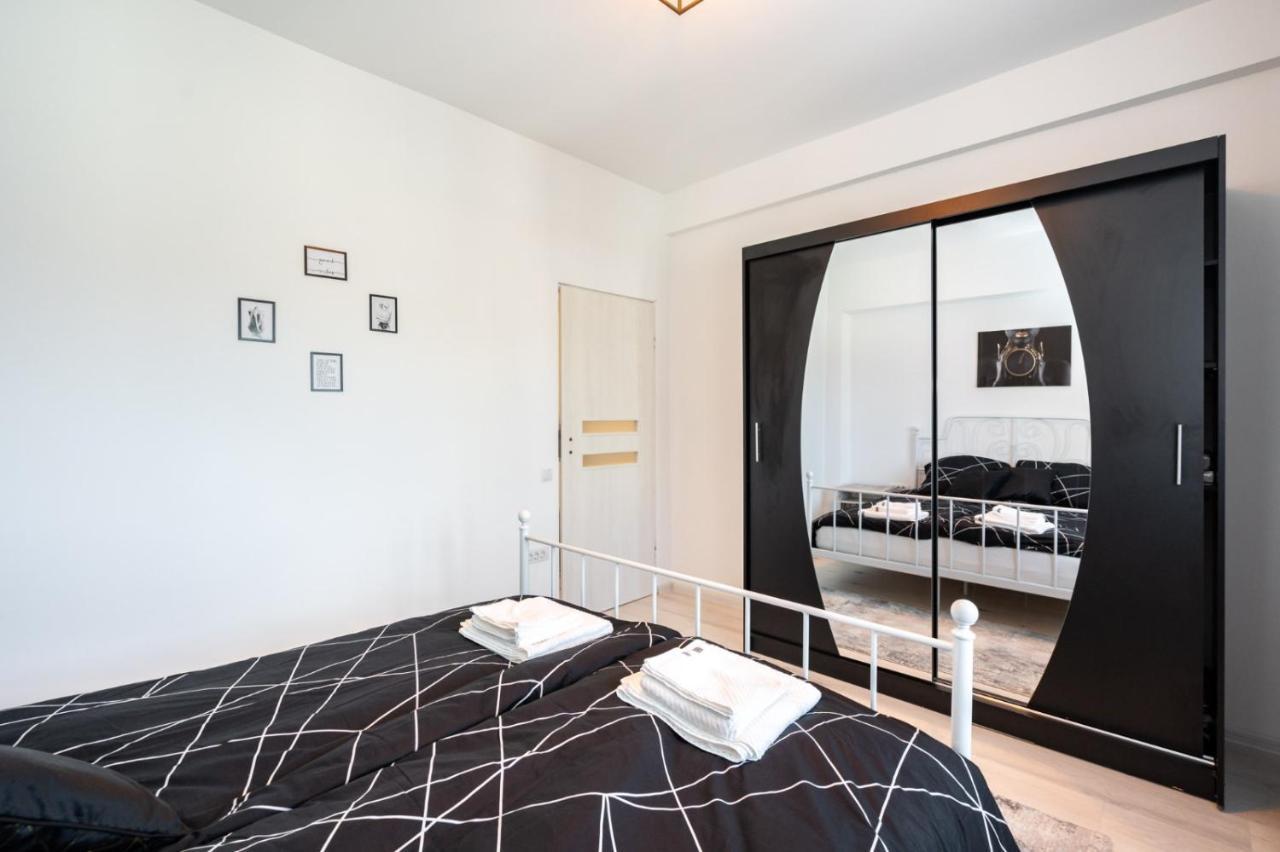 Spacious And Cozy Apartment In Central Bucareste Exterior foto
